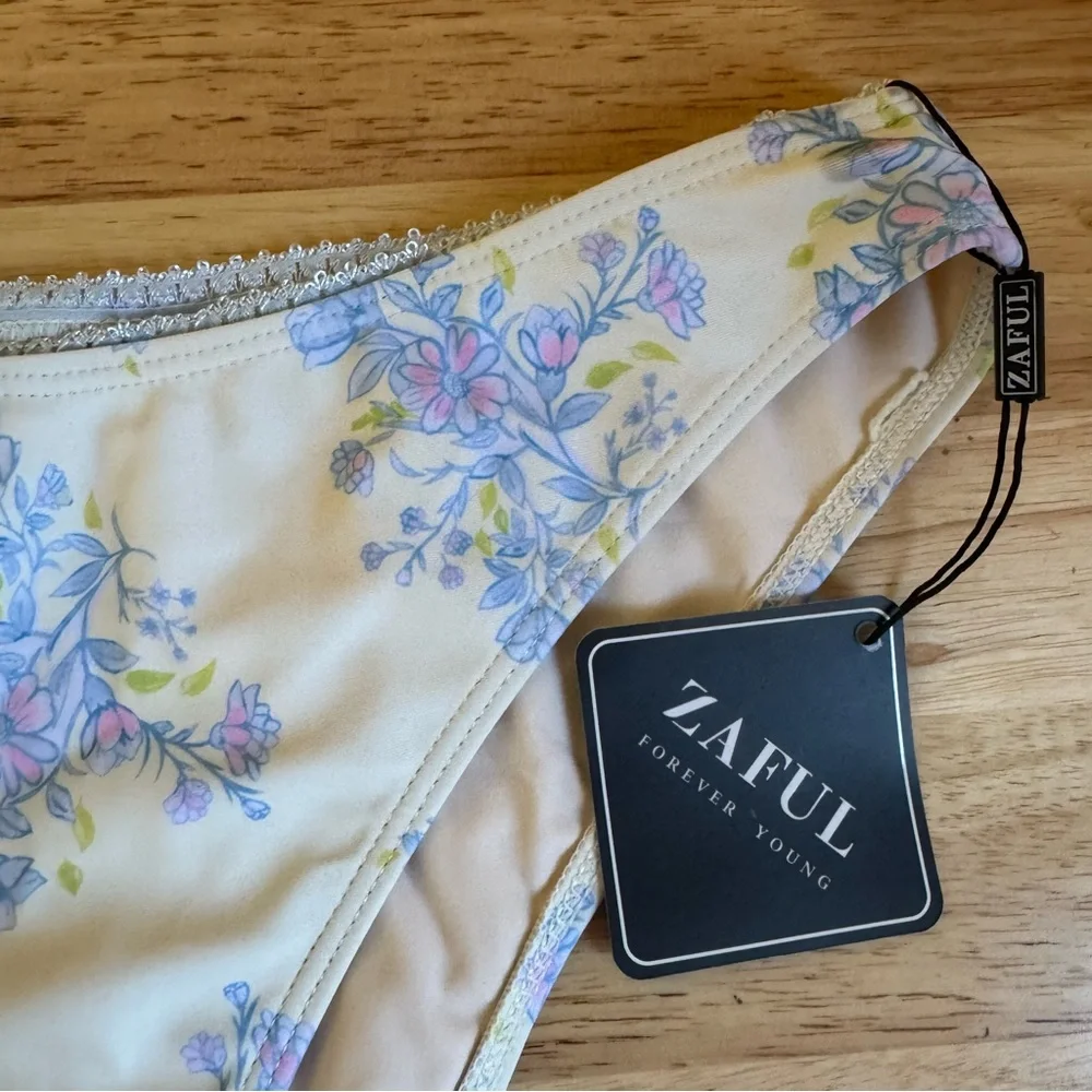 Zaful Floral Lace‎ Trim Cute Bow Bikini Bottoms
